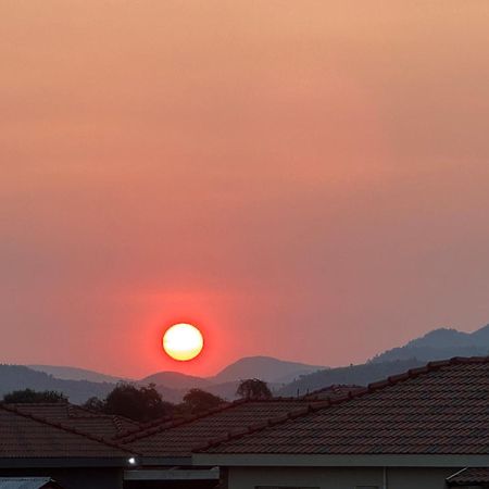 Rhino House With 3 Bedrooms Next To Pilanesberg And Sun City Mogwase Eksteriør bilde