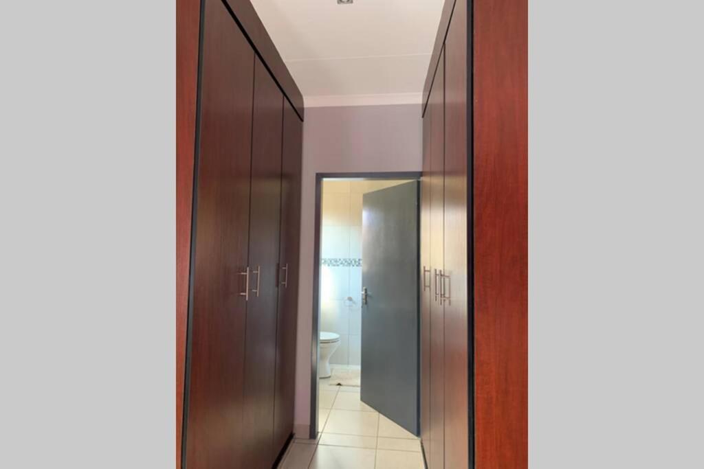 Rhino House With 3 Bedrooms Next To Pilanesberg And Sun City Mogwase Eksteriør bilde