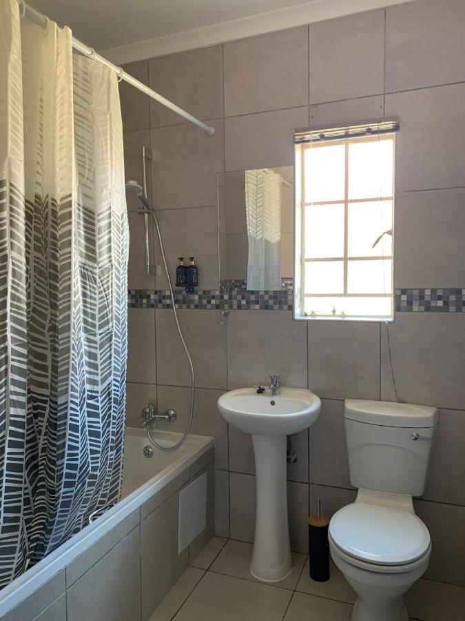 Rhino House With 3 Bedrooms Next To Pilanesberg And Sun City Mogwase Eksteriør bilde