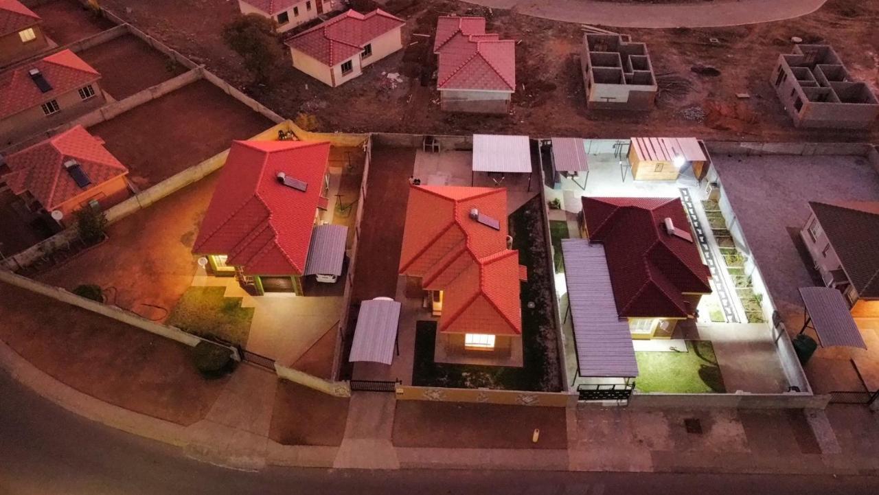 Rhino House With 3 Bedrooms Next To Pilanesberg And Sun City Mogwase Eksteriør bilde